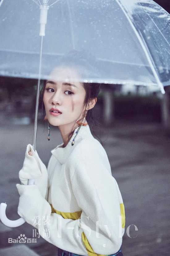 安悦溪(Yue Xi An)时尚街拍图前后照片