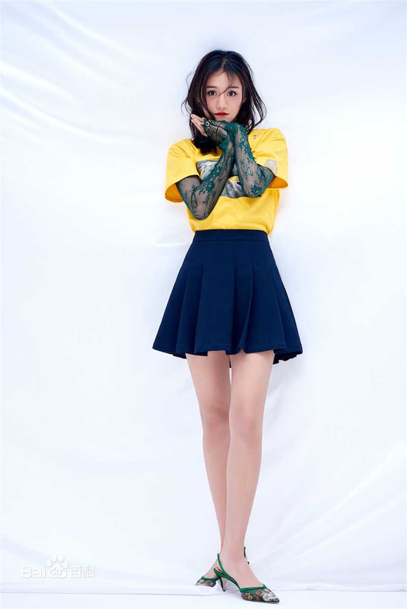 安悦溪(Yue Xi An)时尚街拍图前后照片