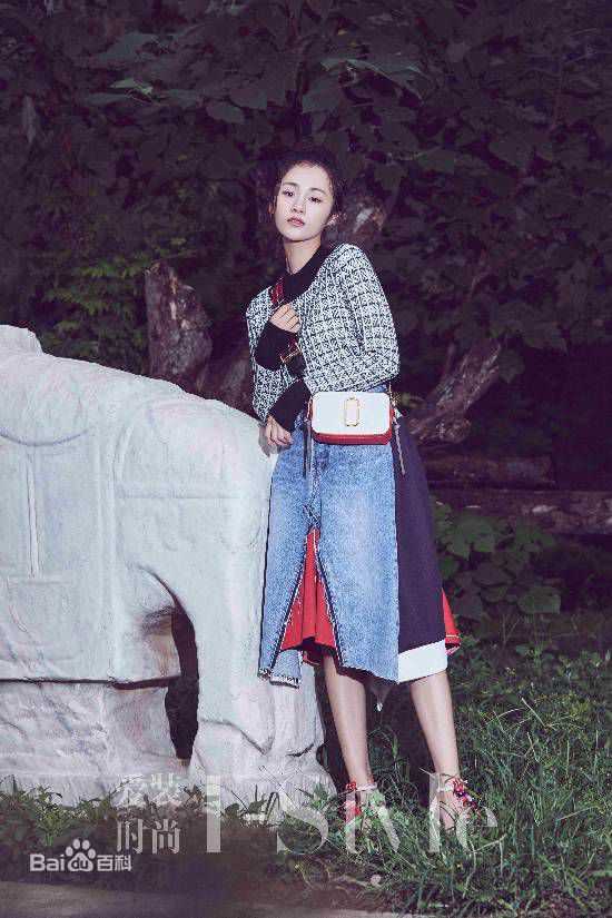 安悦溪(Yue Xi An)时尚街拍图前后照片