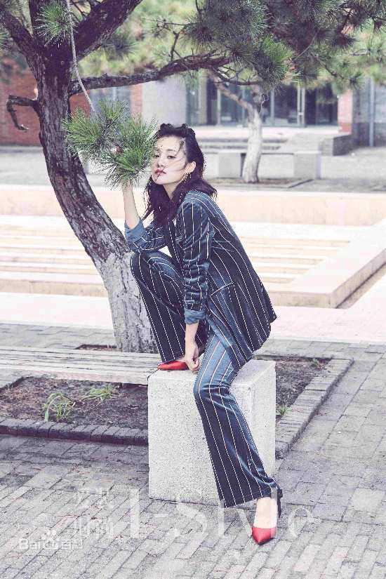 安悦溪(Yue Xi An)时尚街拍图前后照片