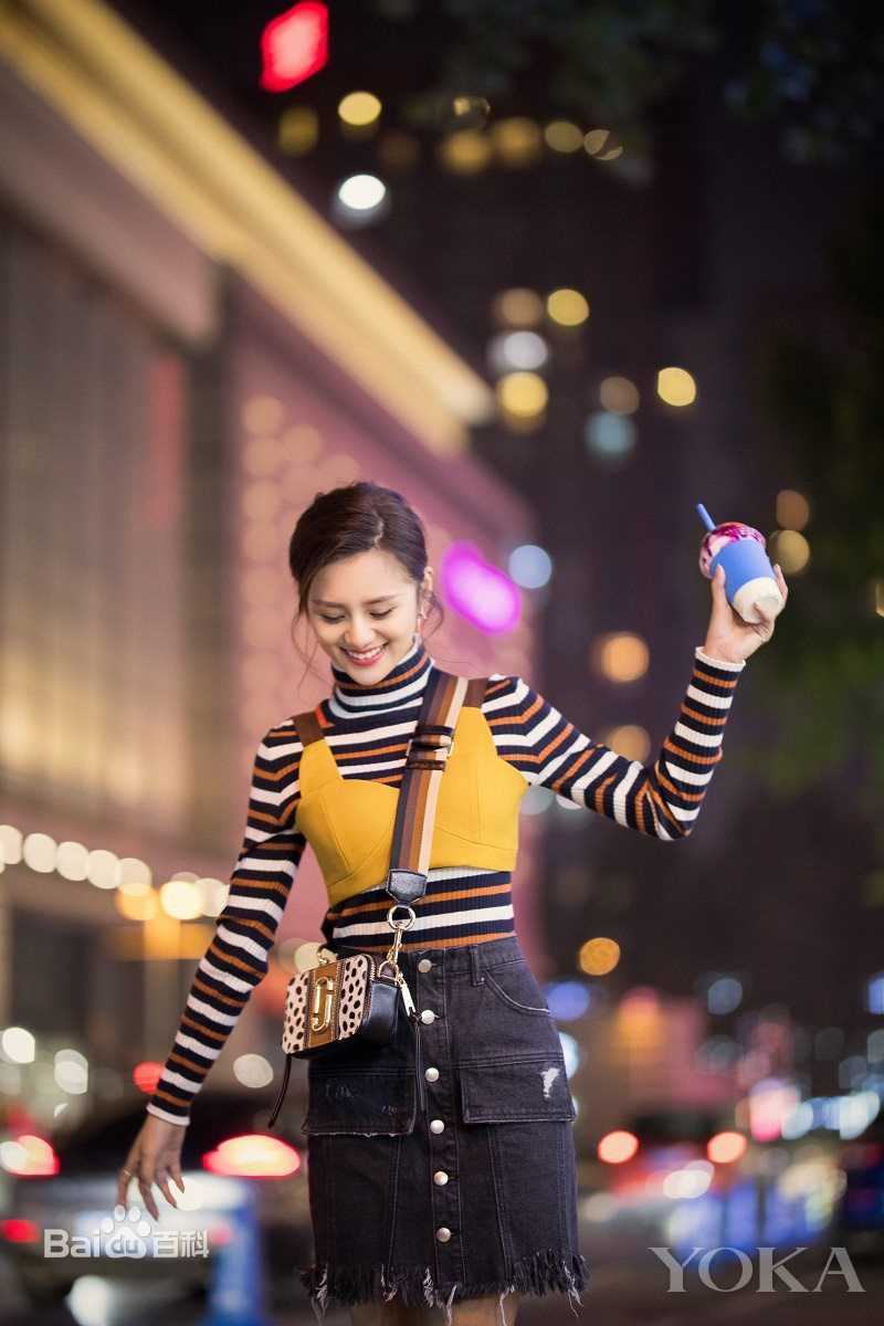 安悦溪(Yue Xi An)时尚街拍图前后照片