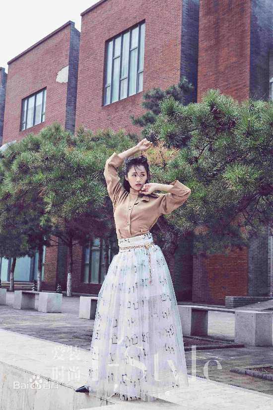 安悦溪(Yue Xi An)时尚街拍图前后照片