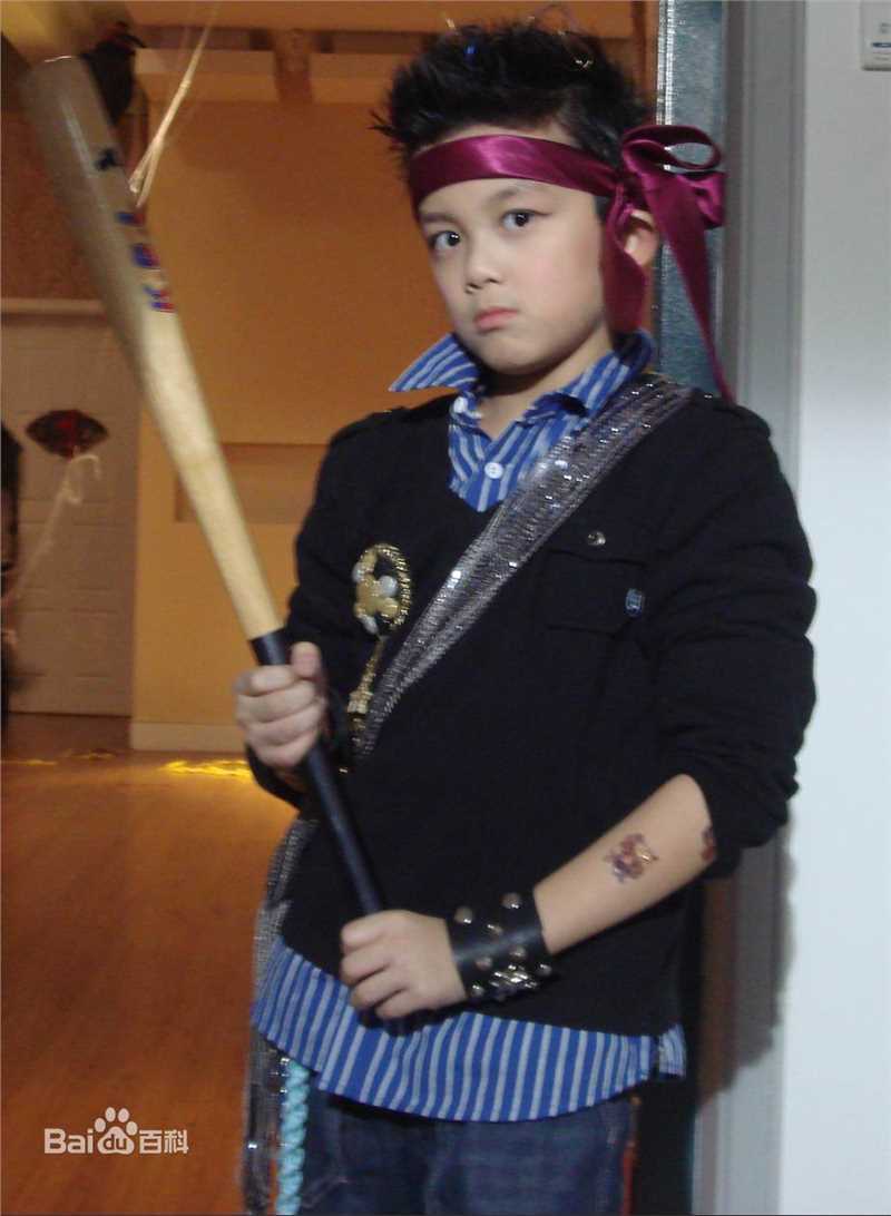 最全吴磊(Leo)在《家有外星人》唐不苦中的相册