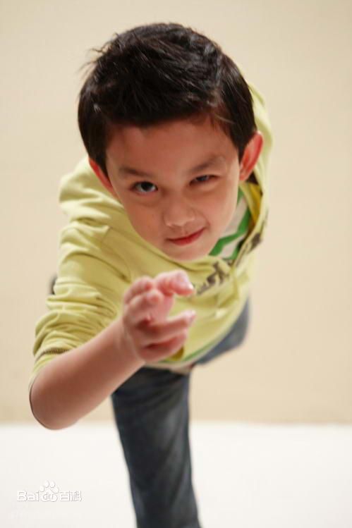 最全吴磊(Leo)在《家有外星人》唐不苦中的相册