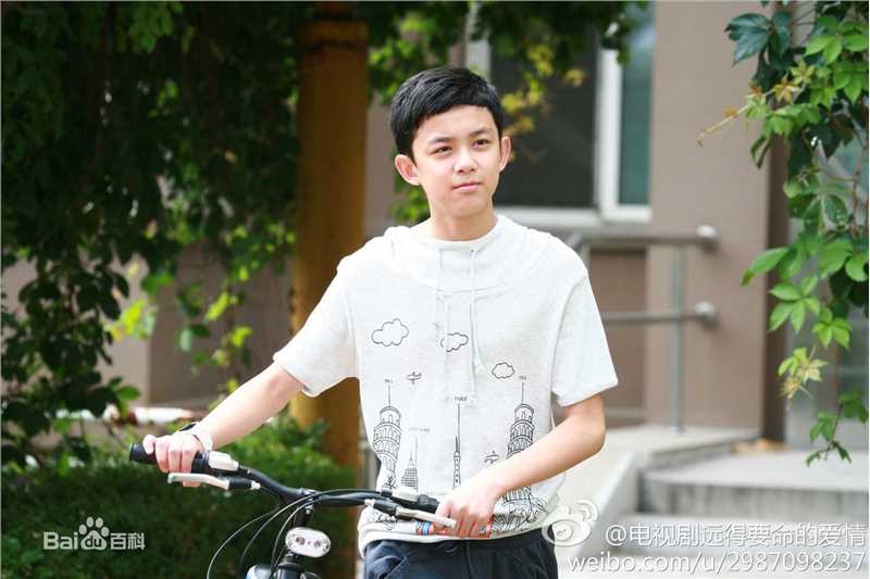 精选吴磊(Leo)在《远得要命的爱情》孟响中的图册