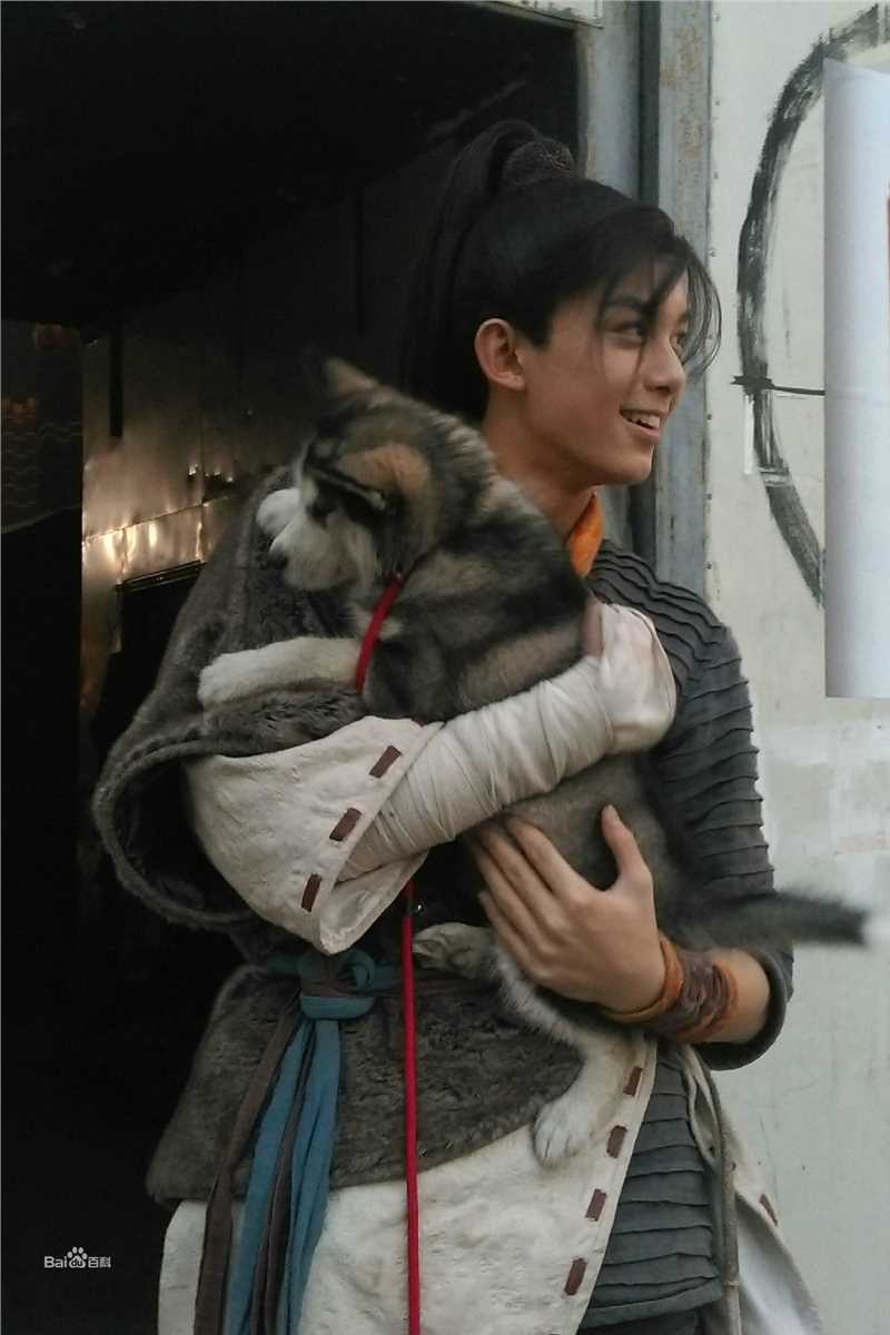 最新吴磊(Leo)在《仙剑客栈》李逍遥中的壁纸