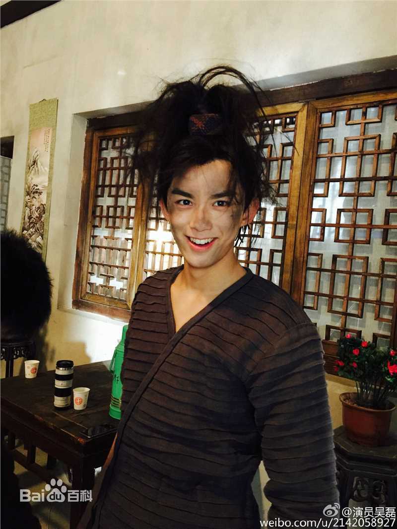 最新吴磊(Leo)在《仙剑客栈》李逍遥中的壁纸