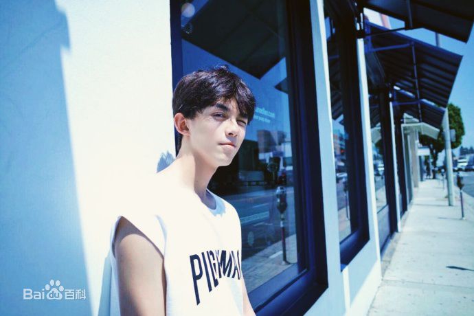 吴磊(Leo)生活照图册