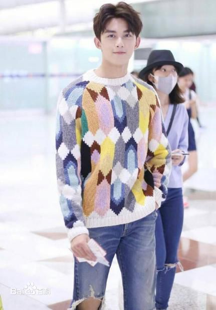 吴磊(Leo)机场照前后照片