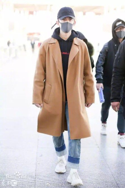 吴磊(Leo)机场照前后照片