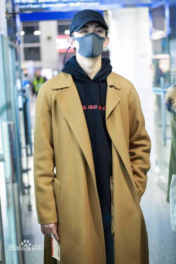 吴磊(Leo)机场照前后照片