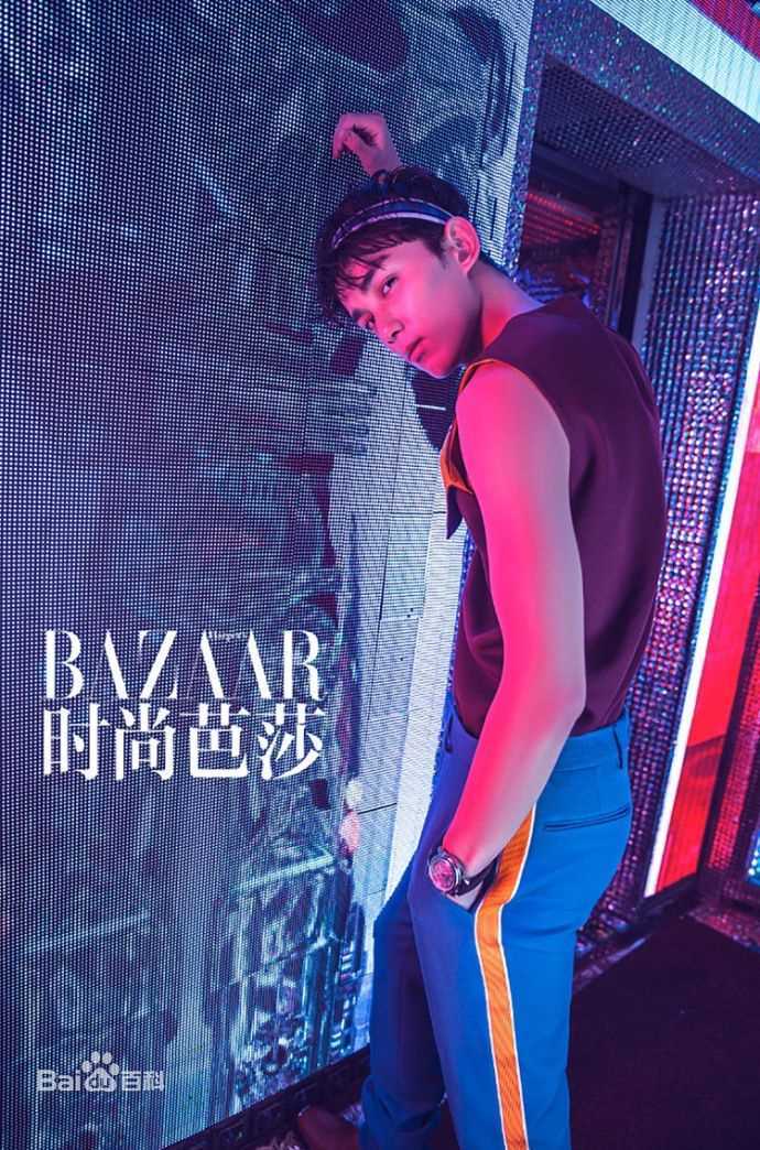 吴磊(Leo)在《时尚芭莎》中的