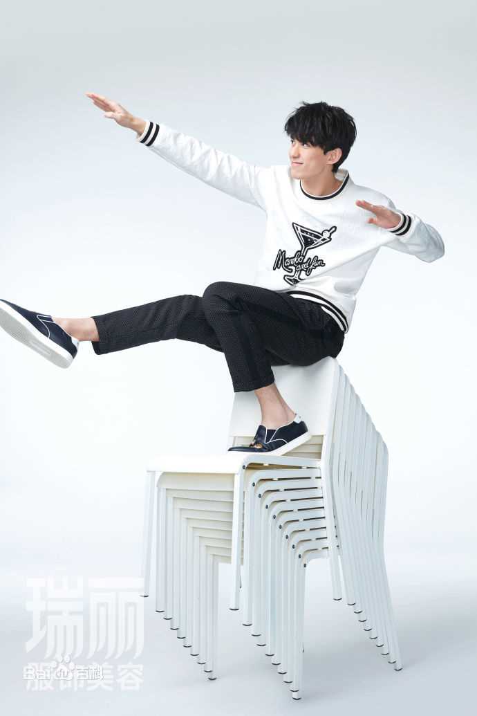 最优质吴磊(Leo)在《瑞丽服饰美容 》中的相册