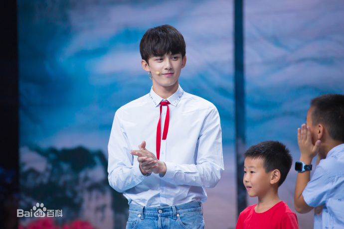 吴磊(Leo)开学第一课前后照片