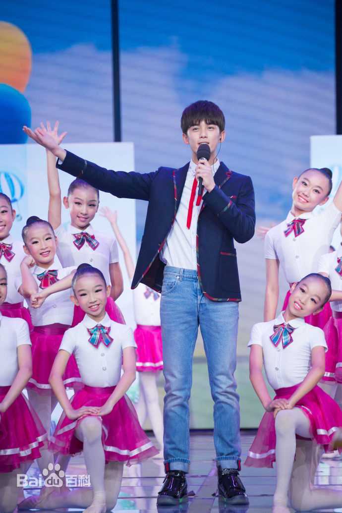 吴磊(Leo)开学第一课前后照片