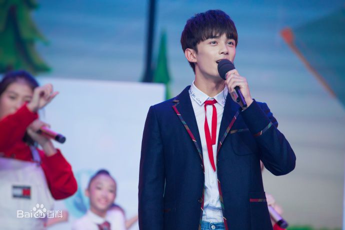 吴磊(Leo)开学第一课前后照片