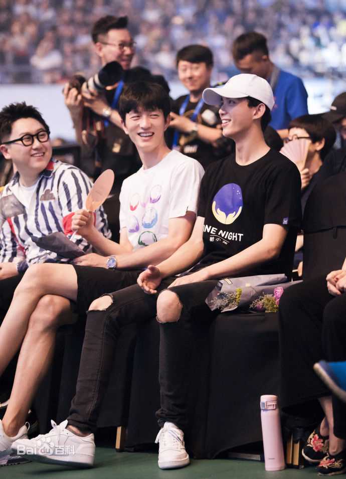 吴磊(Leo)“ONE NIGHT给小孩”公益演唱会前后照片