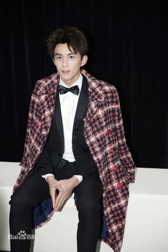 吴磊(Leo)时装之夜年度盛典追梦时代解读者前后照片