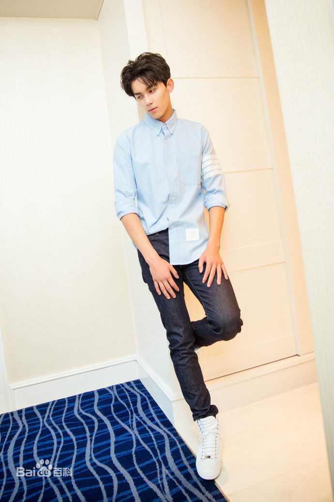 吴磊(Leo)出席代言品牌活动图片图集