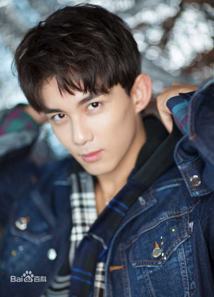 吴磊(Leo)出席代言品牌活动图片图集