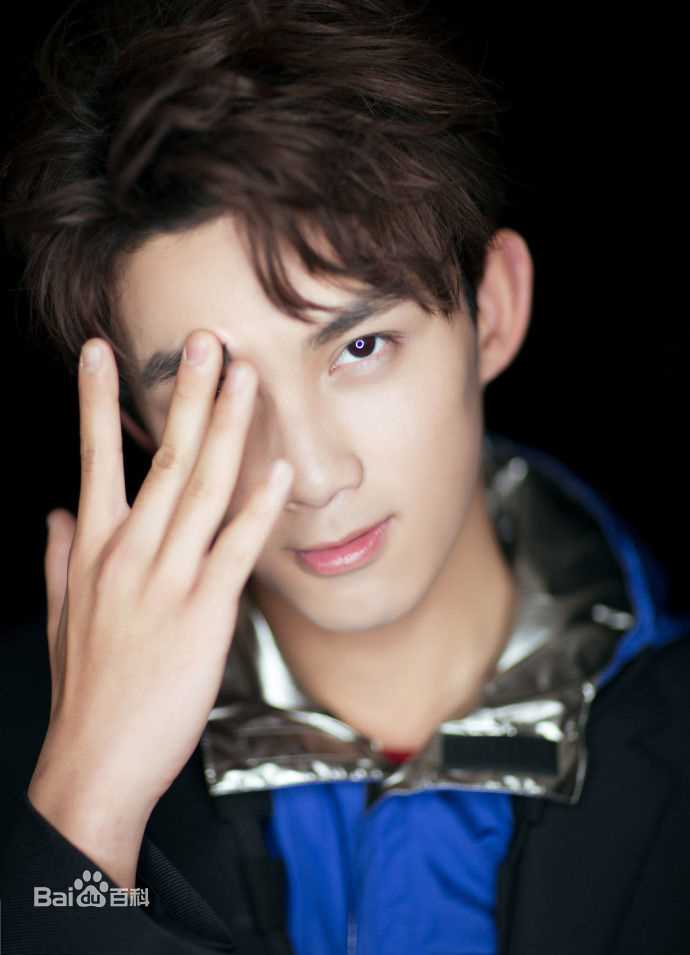 吴磊(Leo)出席活动前后照片