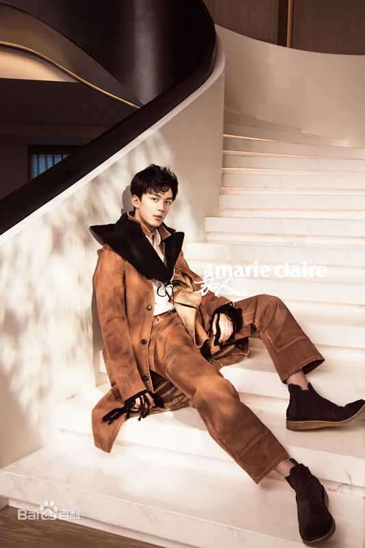 最新吴磊(Leo)在《嘉人》idol中的壁纸