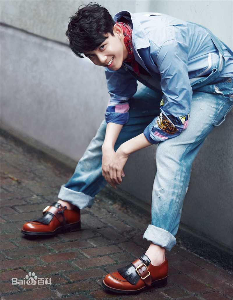 吴磊(Leo)在《红秀GRAZIA》中的