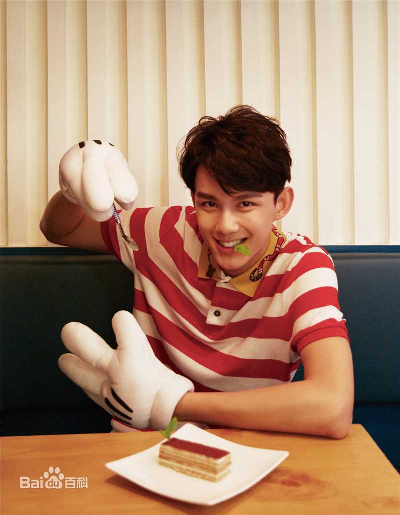 吴磊(Leo)在《红秀GRAZIA》中的