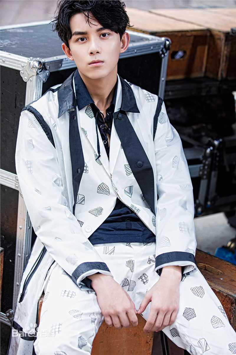 最全吴磊(Leo)在《小资CHIC》中的壁纸
