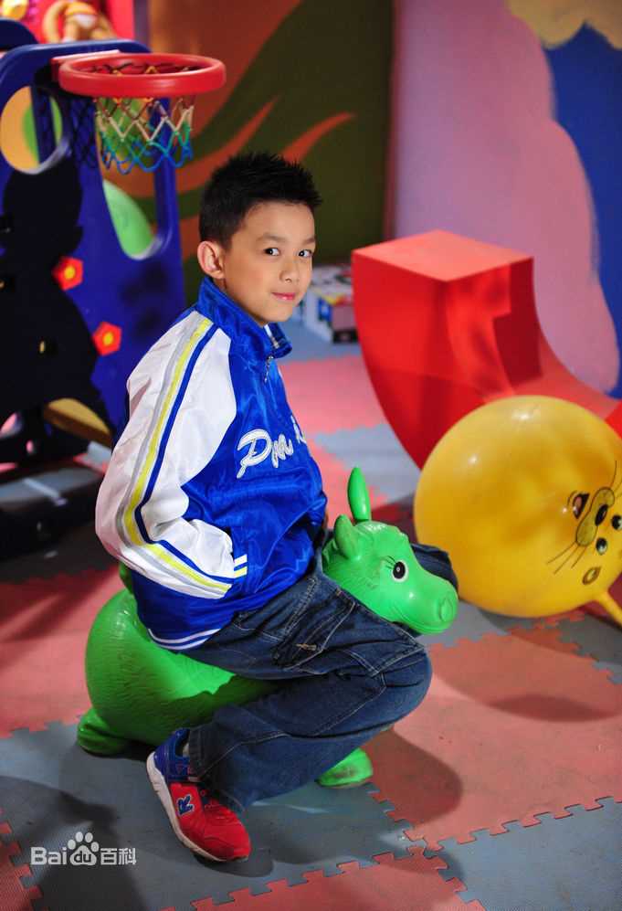 最优质吴磊(Leo)在《家有外星人》饰唐不苦中的相册