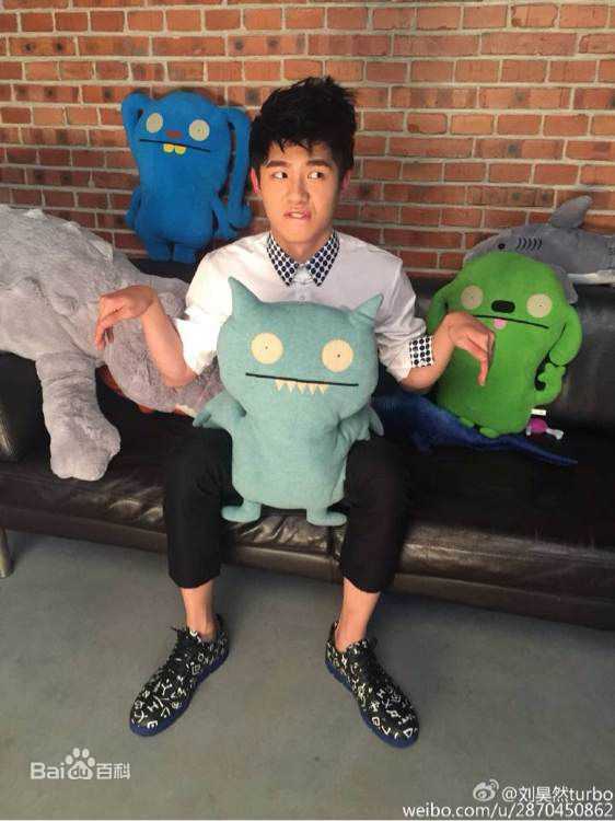 刘昊然生活照壁纸壁纸