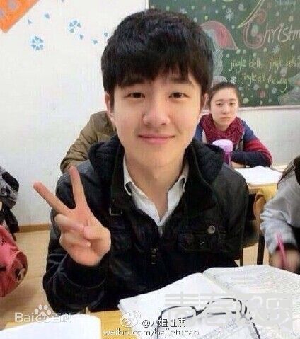 刘昊然生活照壁纸壁纸