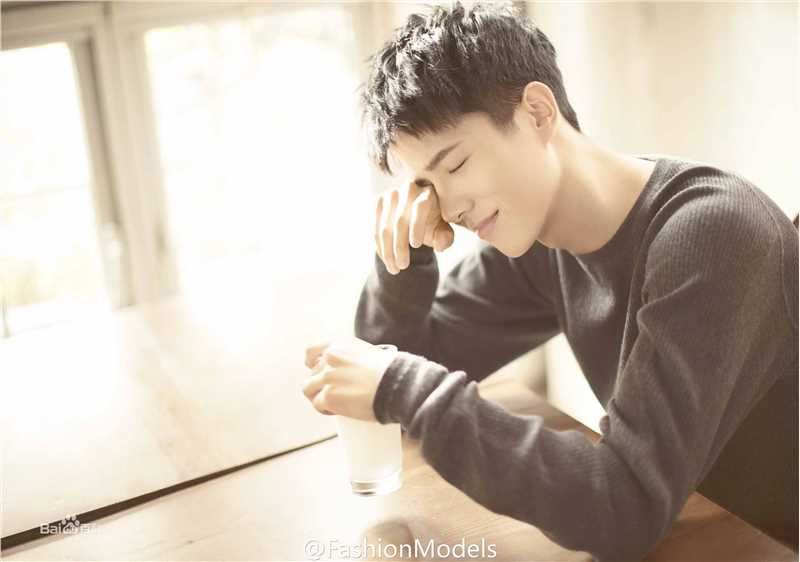 刘昊然高清_杂志图集