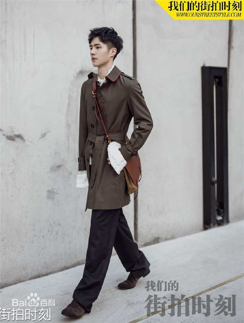 刘昊然街拍时刻生活照