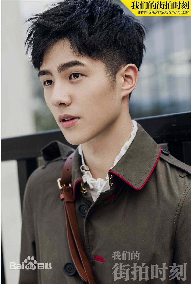 刘昊然街拍时刻生活照