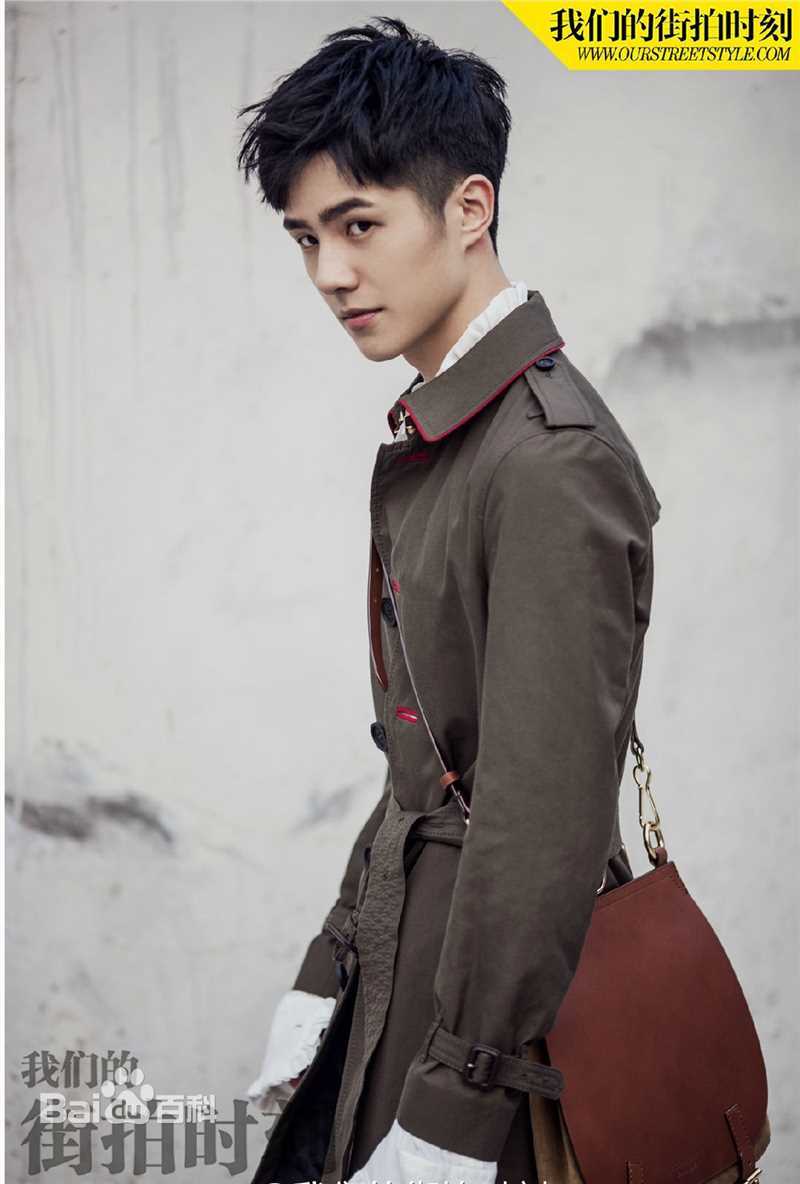 刘昊然街拍时刻生活照