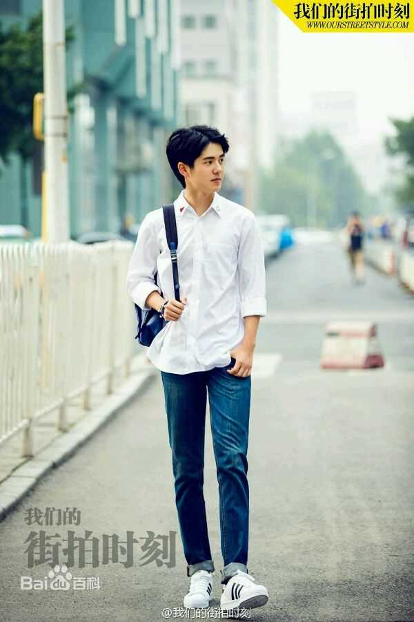 刘昊然街拍时刻生活照