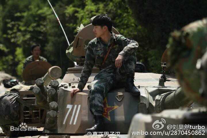 刘昊然真正男子汉生活照