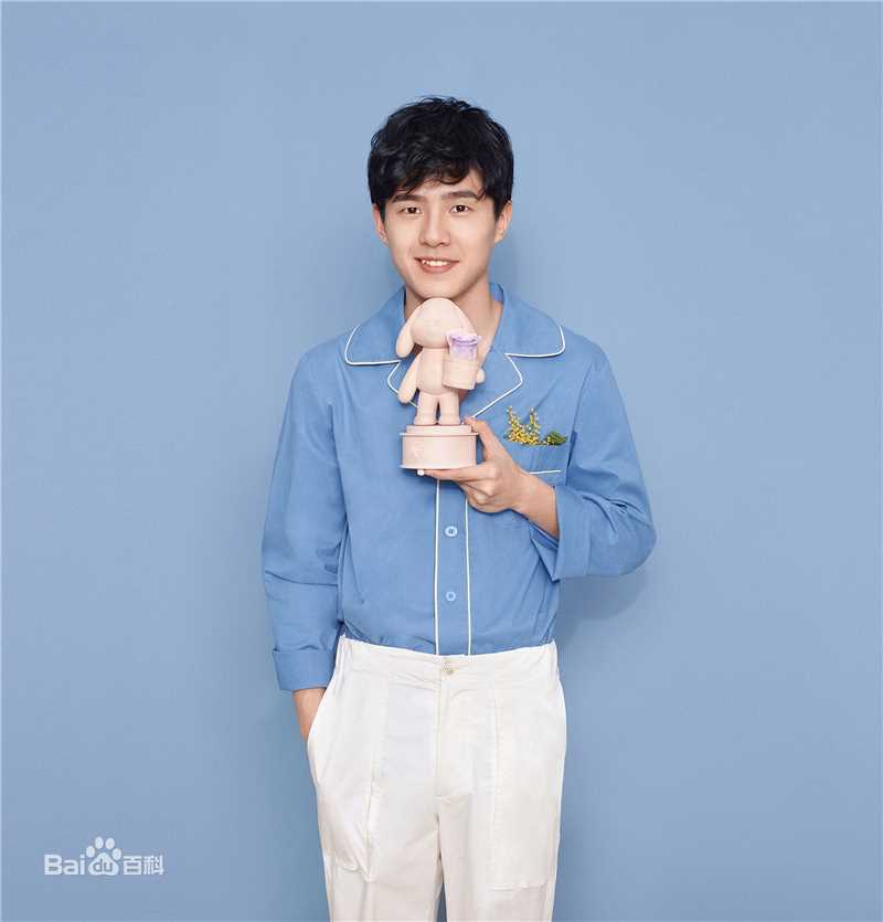 刘昊然广告代言2生活照相册