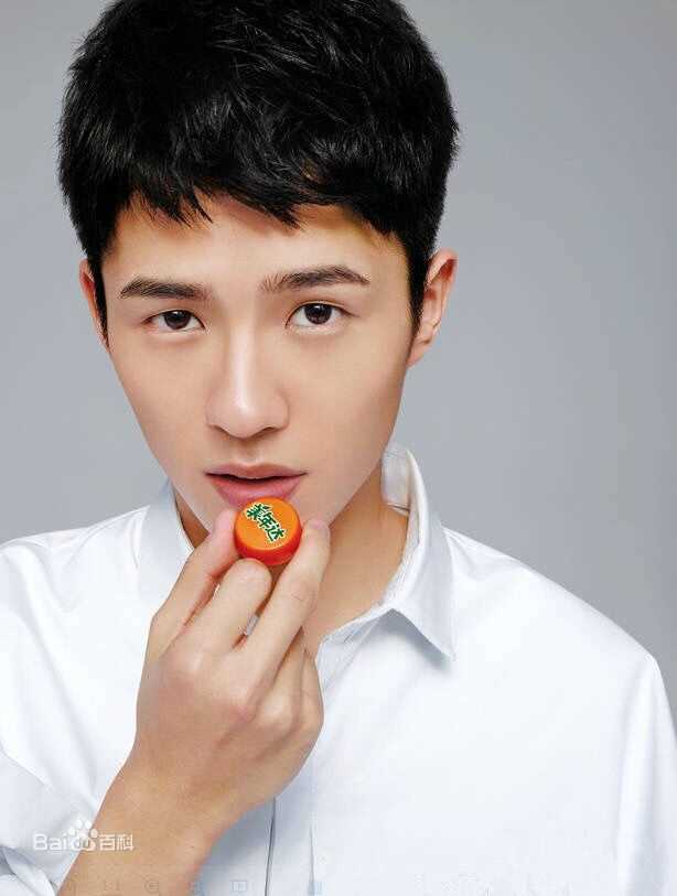 刘昊然广告代言2生活照相册