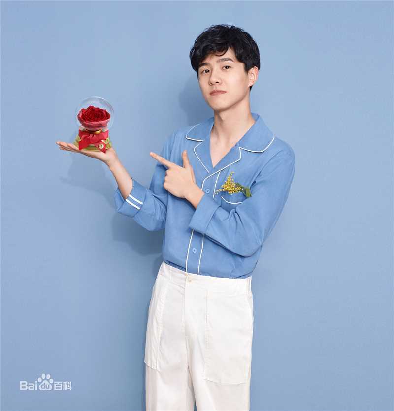 刘昊然广告代言2生活照相册