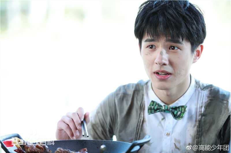 刘昊然-高能少年团图片图册