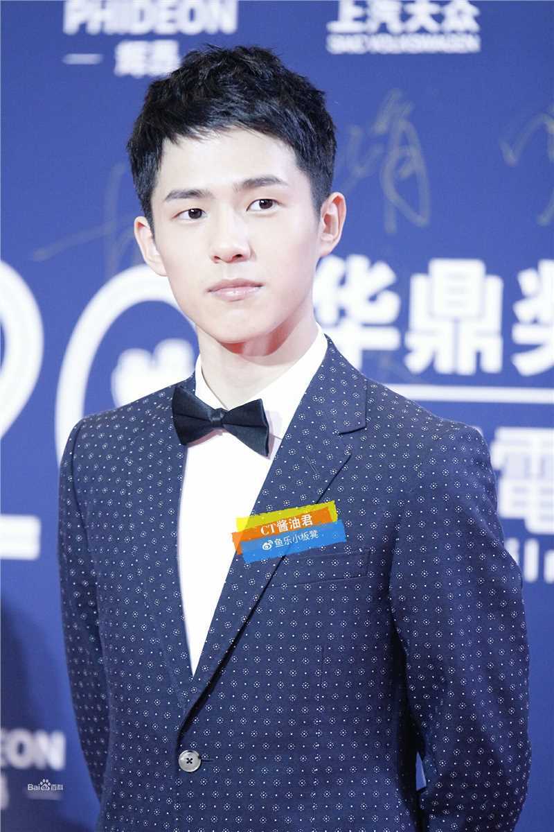 刘昊然-华鼎奖壁纸壁纸