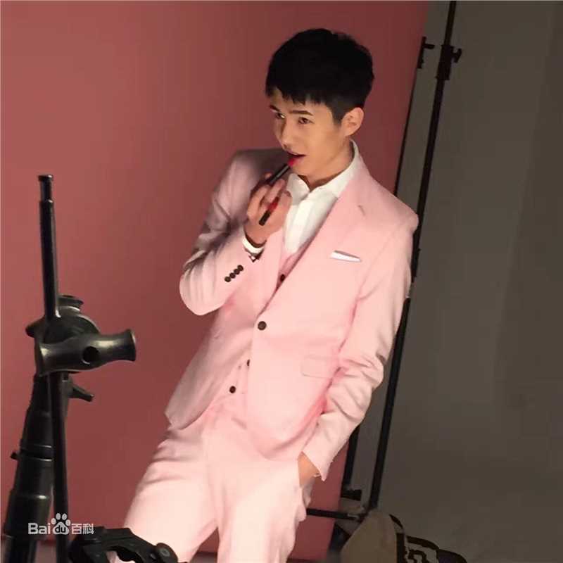 刘昊然-广告代言图片图集