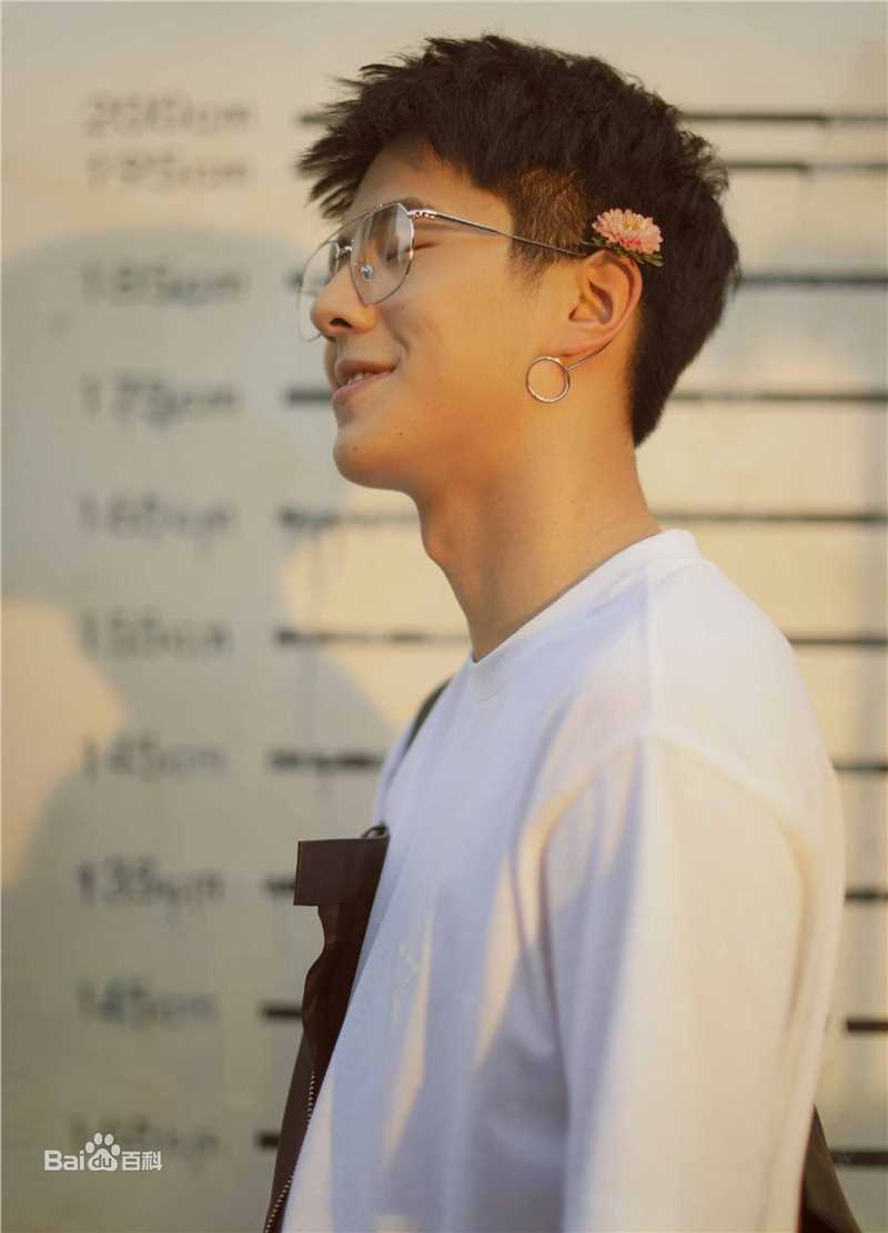 刘昊然高清图片生活照相册