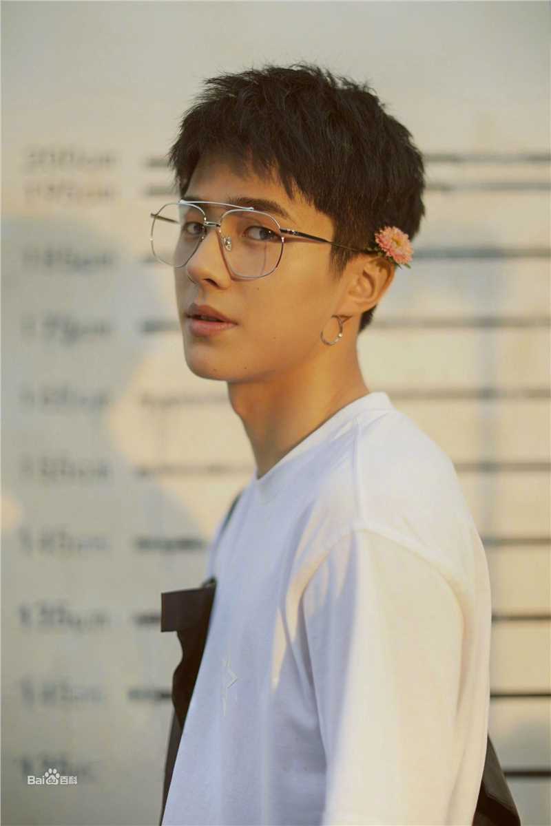 刘昊然高清图片生活照相册