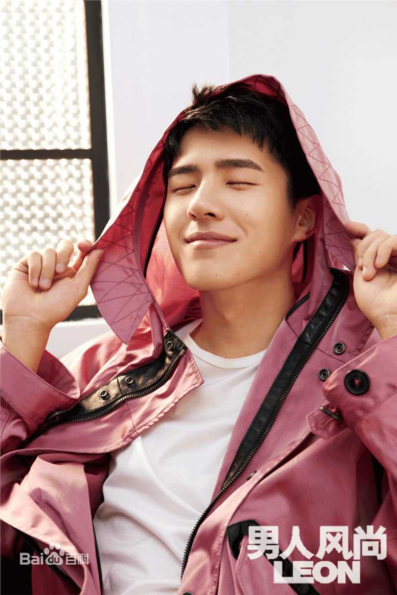 刘昊然男人风尚LEON生活照