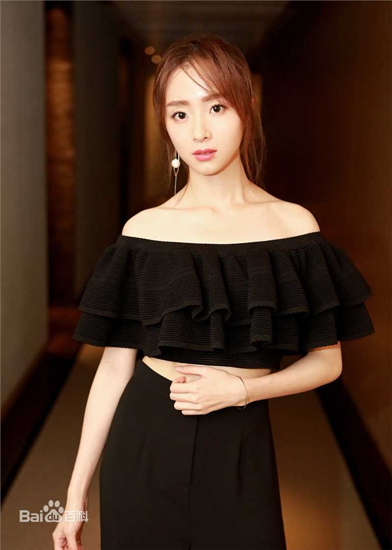 胡冰卿节目活动图素颜照相册