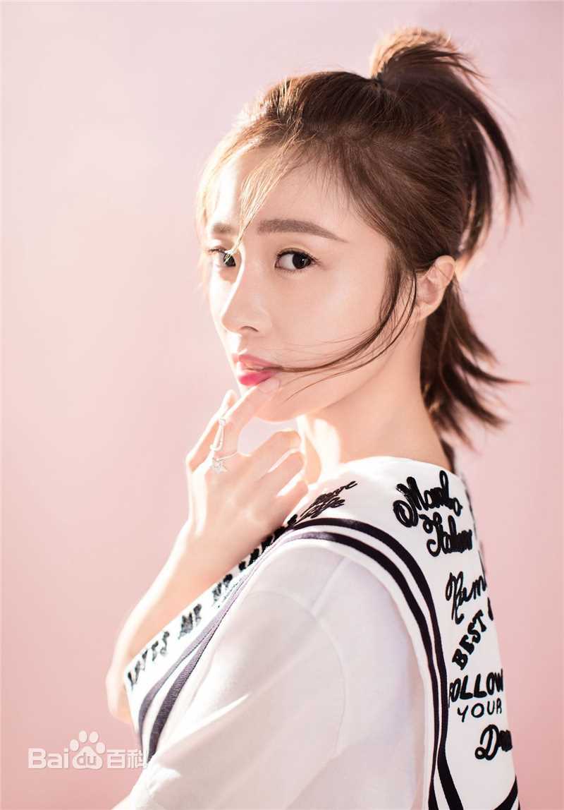 胡冰卿最全2017年杂志相册