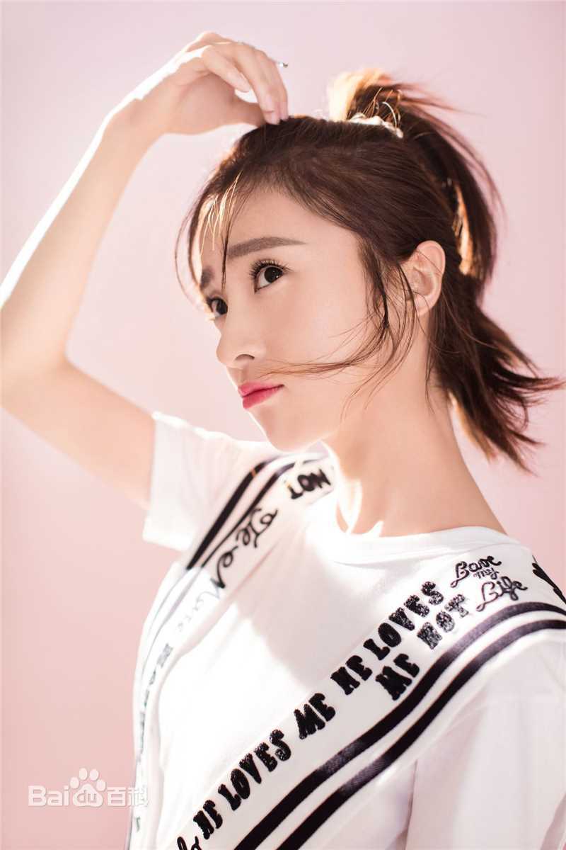 胡冰卿最全2017年杂志相册